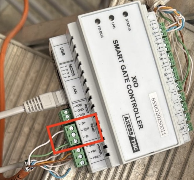 Check controller D+ and D- cables